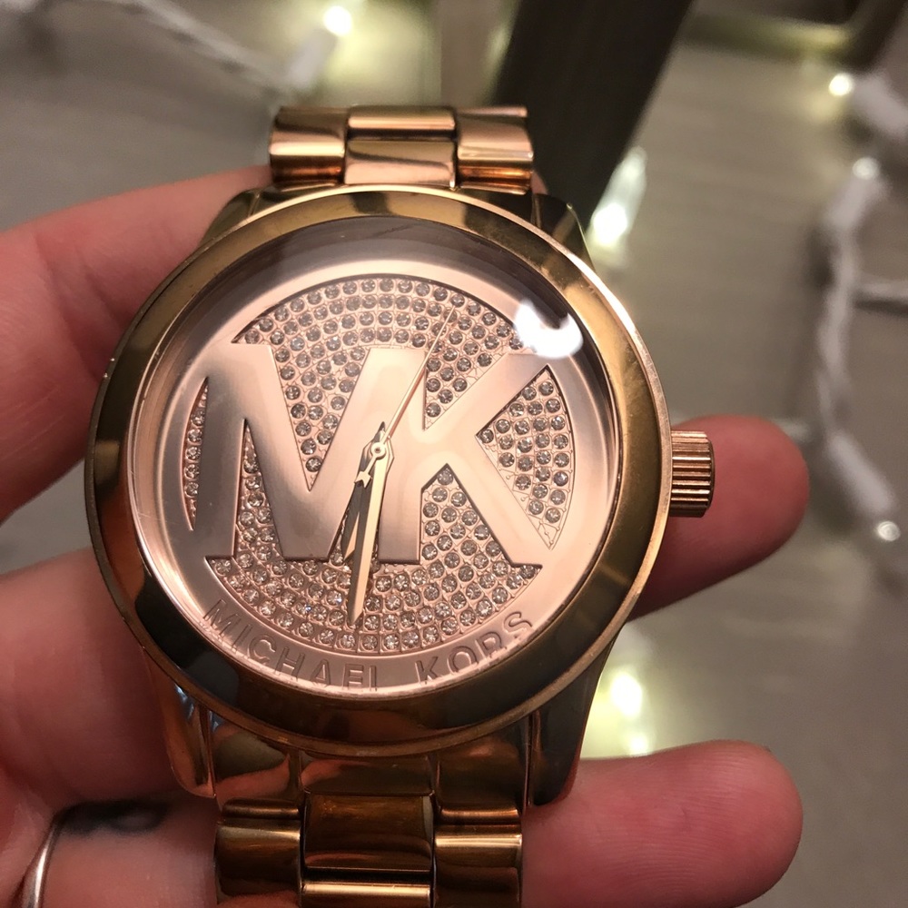 Rose gold Michael Kors Big face watch - Picture 5 of 5